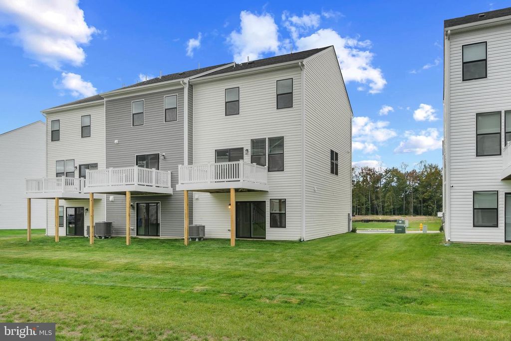 Image 37 of property listing at 222 SOFT RUSH LN, La Plata, MD 20646