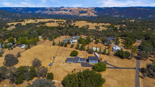 1206 Los Robles Rd, Placerville, CA 95667