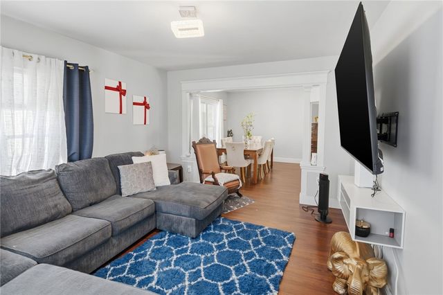 526 Post Road, Warwick, RI 02888