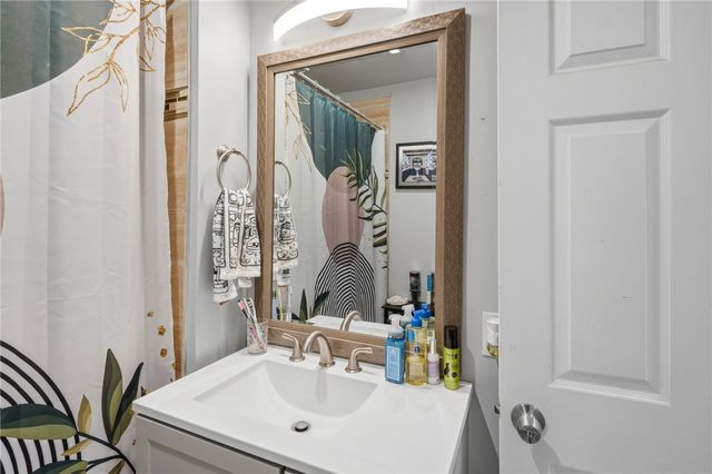 526 Post Road, Warwick, RI 02888