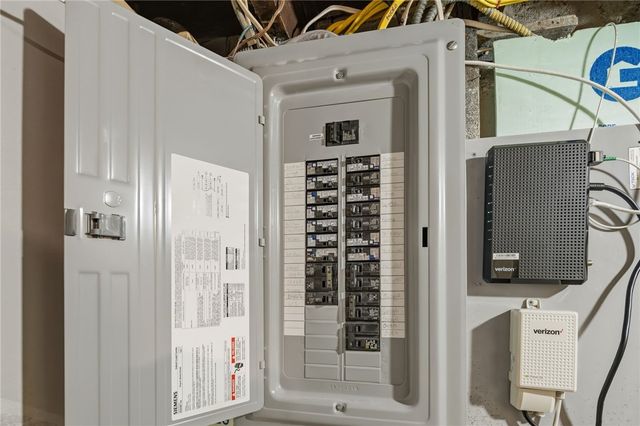 526 Post Road, Warwick, RI 02888