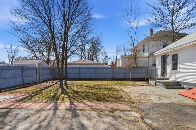 526 Post Road, Warwick, RI 02888