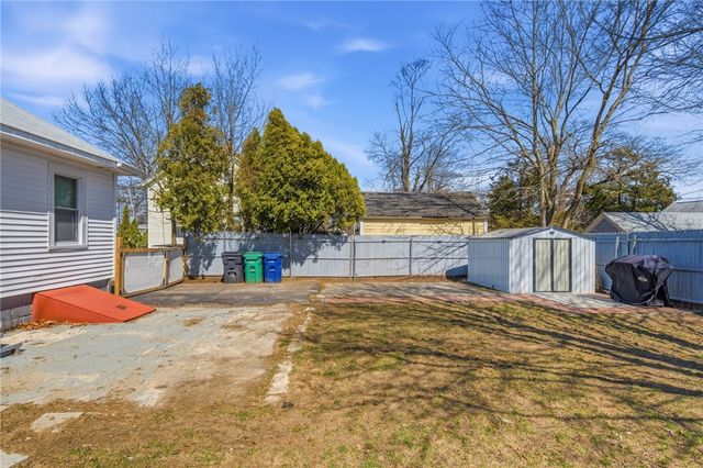 526 Post Road, Warwick, RI 02888