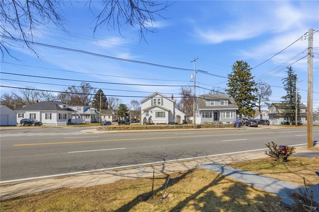526 Post Road, Warwick, RI 02888