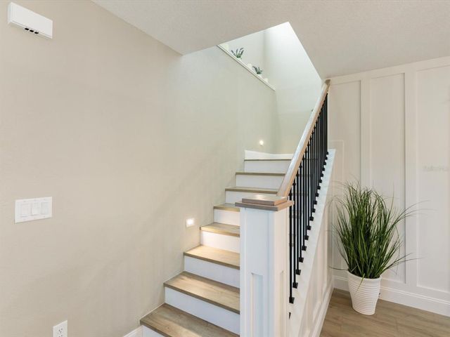 842 NOKOMIS AVENUE S, Venice, FL 34285