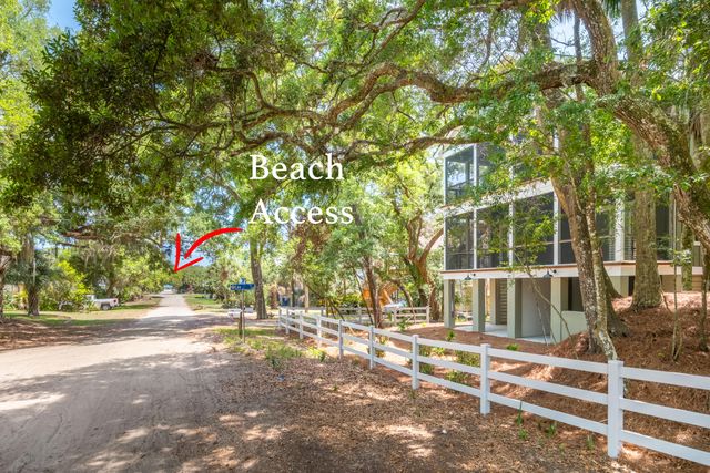 582 Pelican Court A, B, Edisto Island, SC 29438