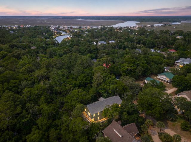 582 Pelican Court A, B, Edisto Island, SC 29438