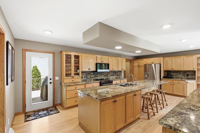 8901 Timber Wolf Trail, Madison, WI 53717