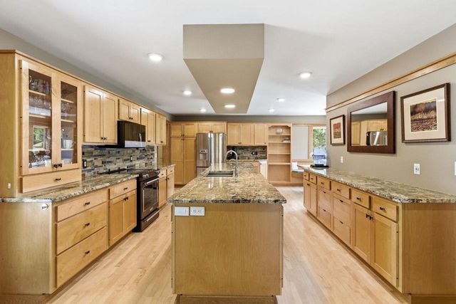 8901 Timber Wolf Trail, Madison, WI 53717
