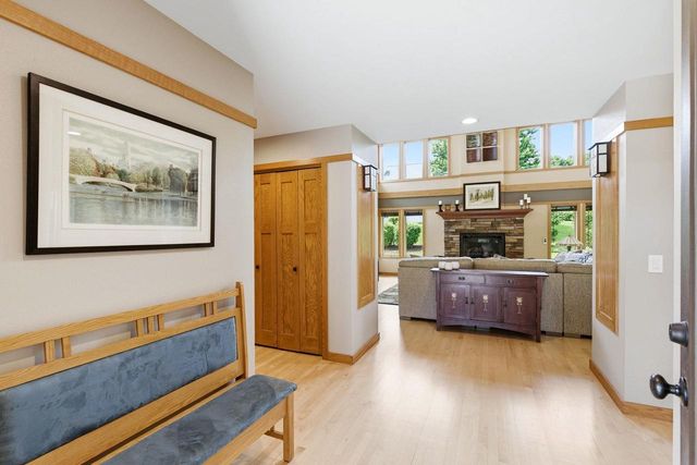 8901 Timber Wolf Trail, Madison, WI 53717