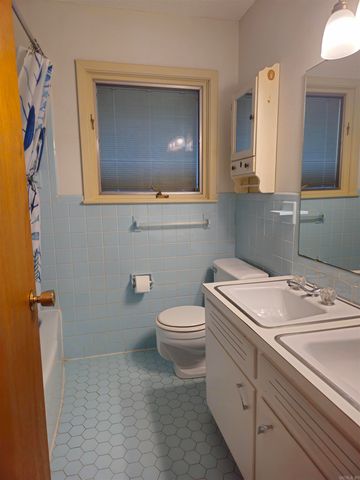 117 Avalon Pl, Helena, AR 72342