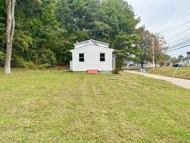 78 Pleasant St, Grafton, MA 01519