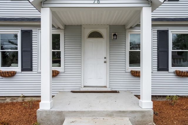 78 Pleasant St, Grafton, MA 01519