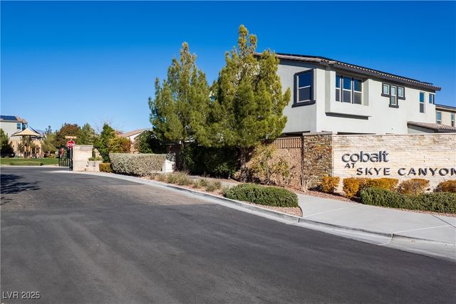 8320 Carabiner Court, Las Vegas, NV 89166