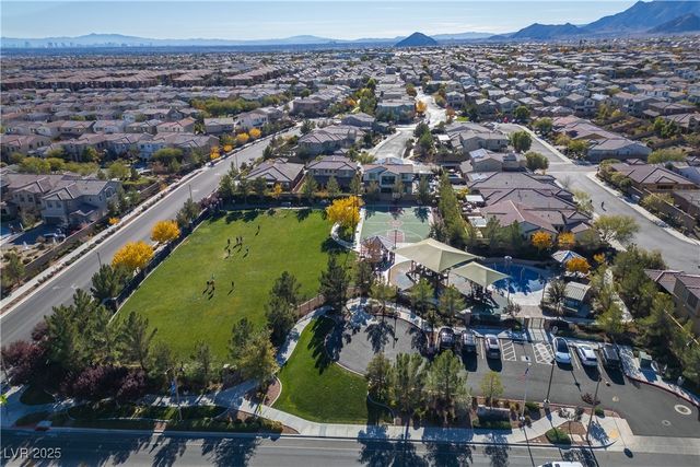 8320 Carabiner Court, Las Vegas, NV 89166