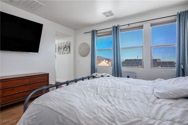 8320 Carabiner Court, Las Vegas, NV 89166