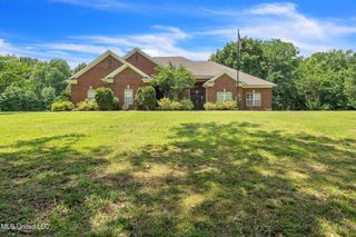 8942 Scenic Ridge Cove, Lake Cormorant, MS 38641