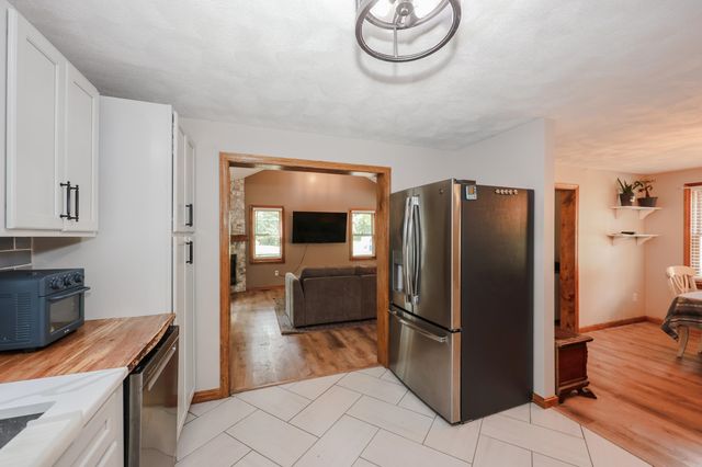 1 Jessica Lane, Derry, NH 03038