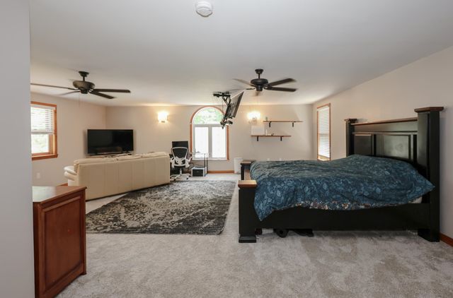 1 Jessica Lane, Derry, NH 03038