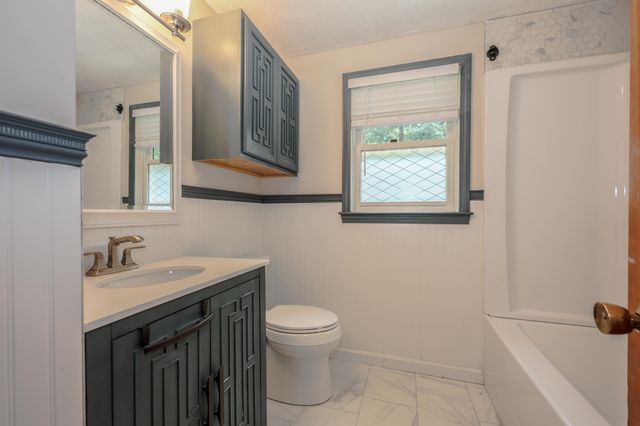 1 Jessica Lane, Derry, NH 03038