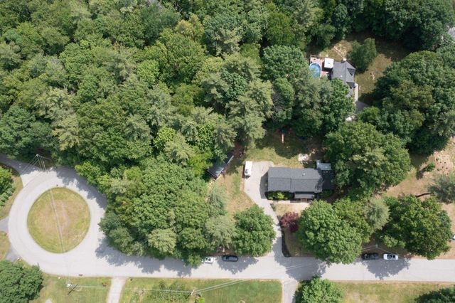 1 Jessica Lane, Derry, NH 03038