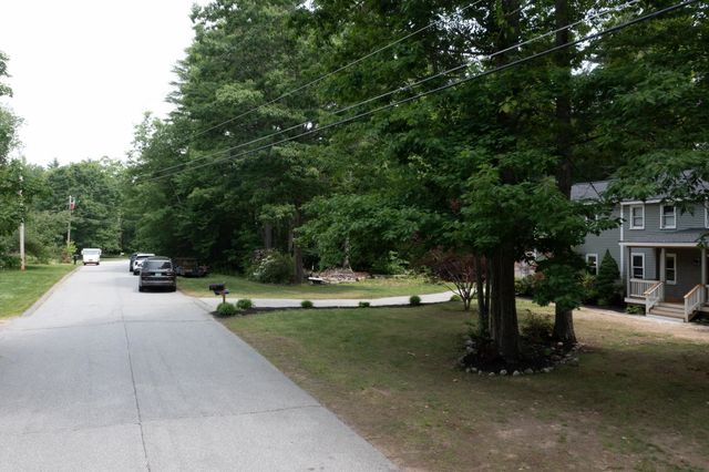 1 Jessica Lane, Derry, NH 03038