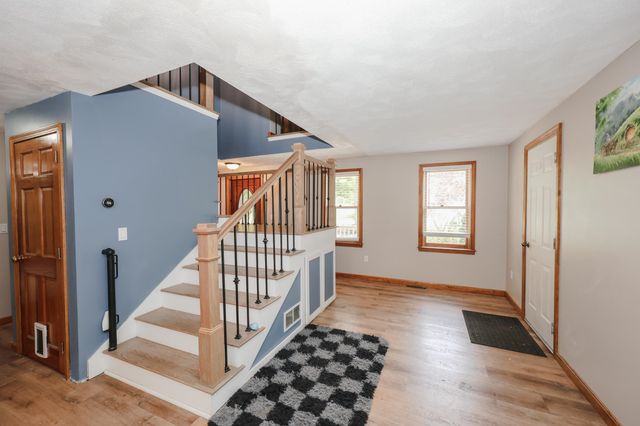 1 Jessica Lane, Derry, NH 03038