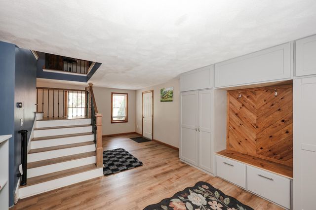 1 Jessica Lane, Derry, NH 03038