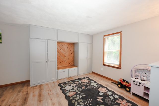 1 Jessica Lane, Derry, NH 03038