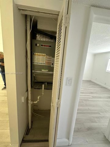 2008 N Jackson St B4, Hollywood, FL 33020