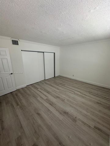2008 N Jackson St B4, Hollywood, FL 33020
