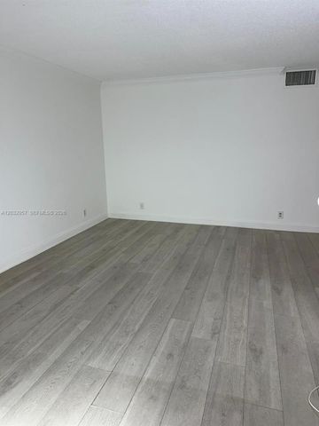 2008 N Jackson St B4, Hollywood, FL 33020