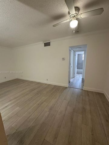 2008 N Jackson St B4, Hollywood, FL 33020