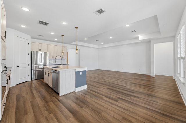 1404 Castalo LN, Leander, TX 78641