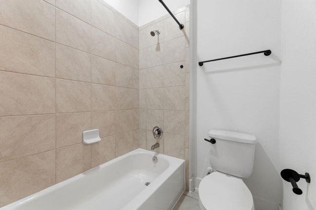 1404 Castalo LN, Leander, TX 78641