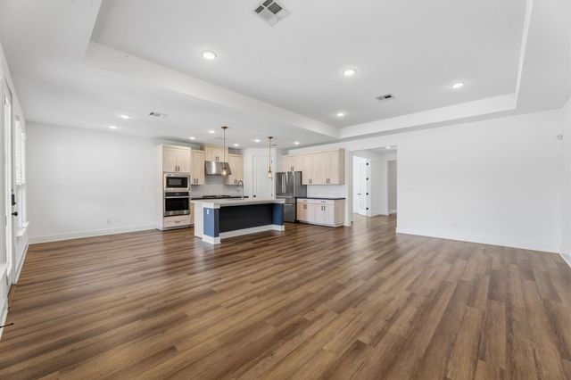 1404 Castalo LN, Leander, TX 78641