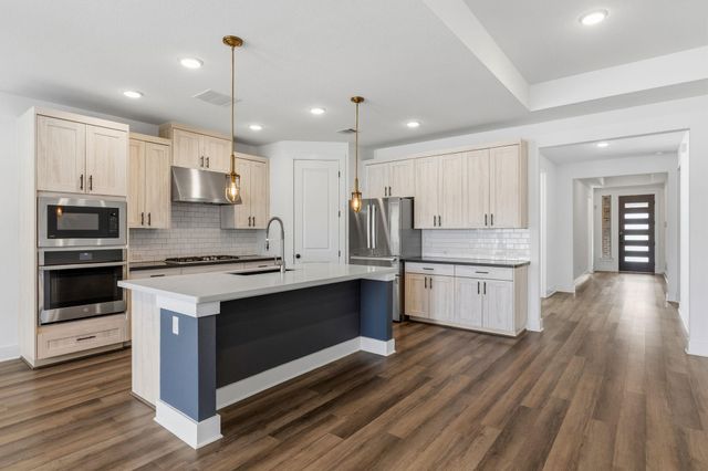1404 Castalo LN, Leander, TX 78641