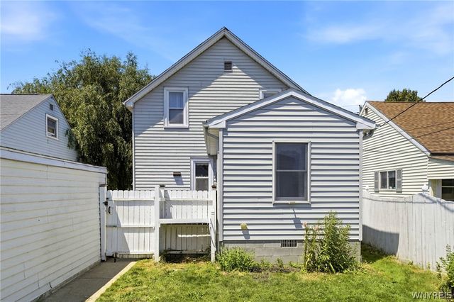 111 Tindle Avenue, West Seneca, NY 14224