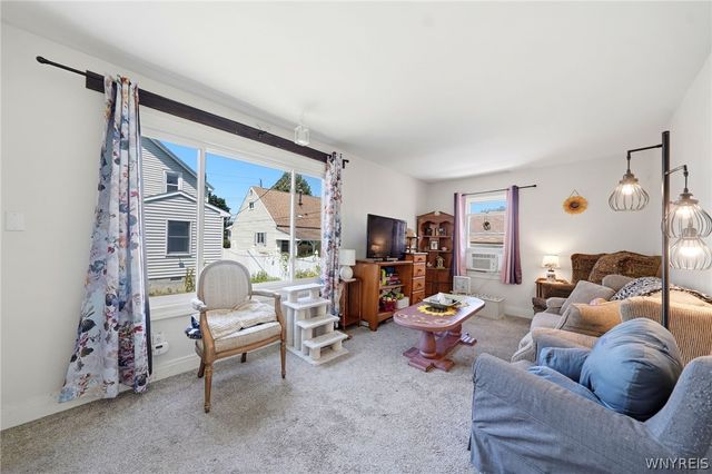 111 Tindle Avenue, West Seneca, NY 14224