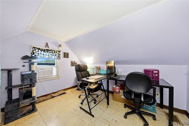 111 Tindle Avenue, West Seneca, NY 14224