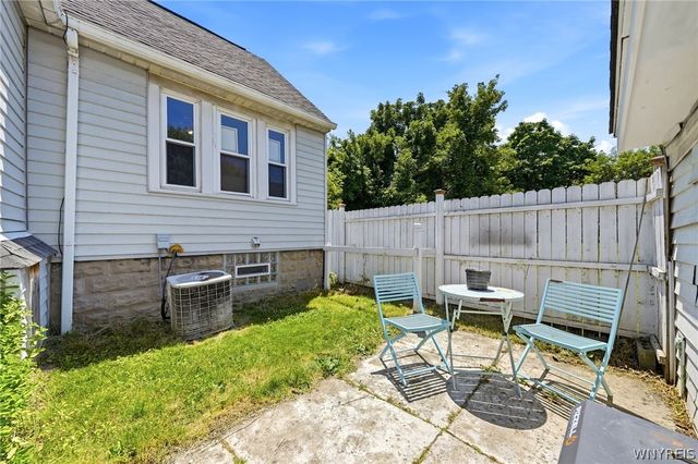 111 Tindle Avenue, West Seneca, NY 14224