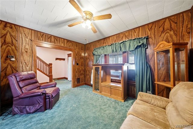 111 Tindle Avenue, West Seneca, NY 14224