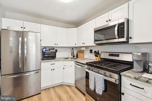 263 STEEPLECHASE CT, Woodbury, NJ 08096