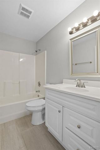 1630 Summergate Parkway J, St Peters, MO 63303