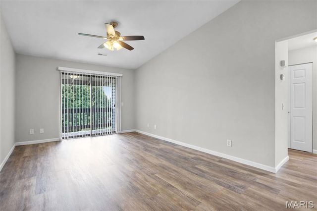1630 Summergate Parkway J, St Peters, MO 63303