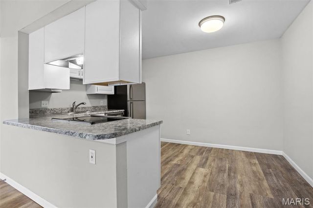 1630 Summergate Parkway J, St Peters, MO 63303