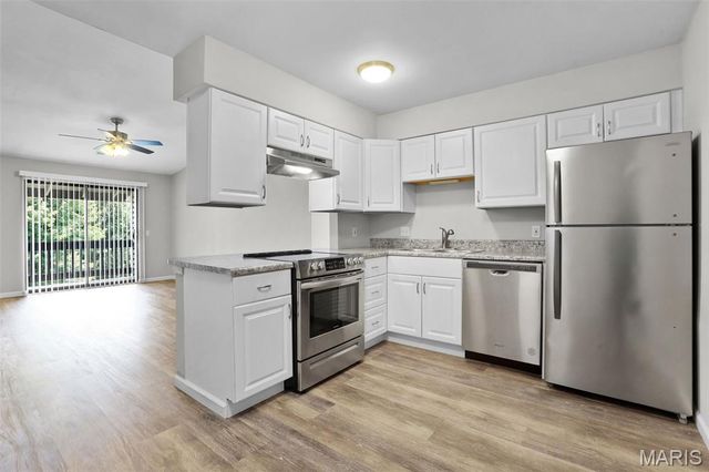 1630 Summergate Parkway J, St Peters, MO 63303