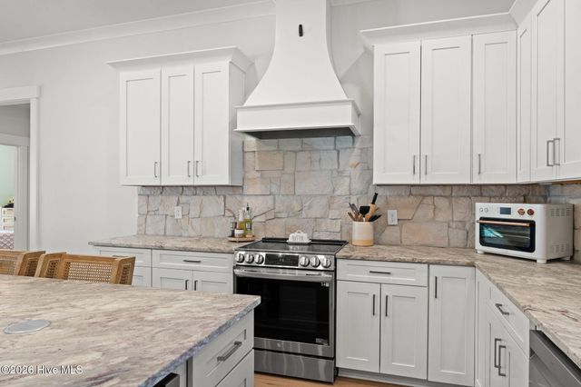 1042 Mable Drive, Calabash, NC 28467