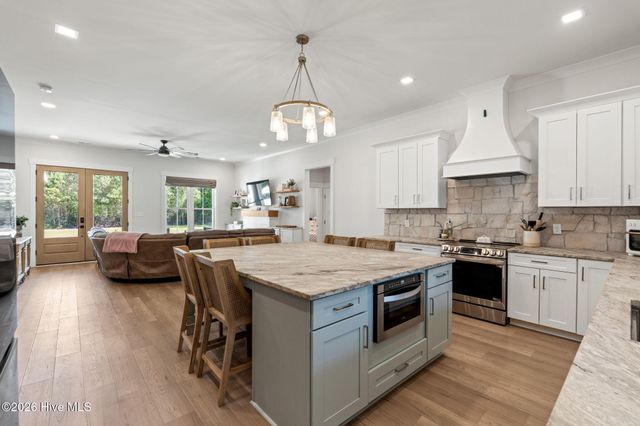 1042 Mable Drive, Calabash, NC 28467