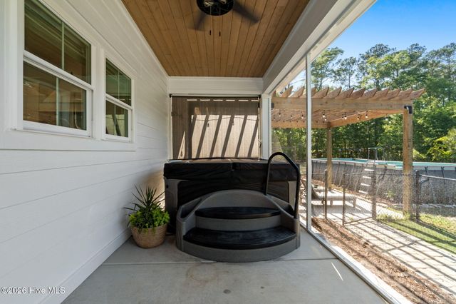 1042 Mable Drive, Calabash, NC 28467